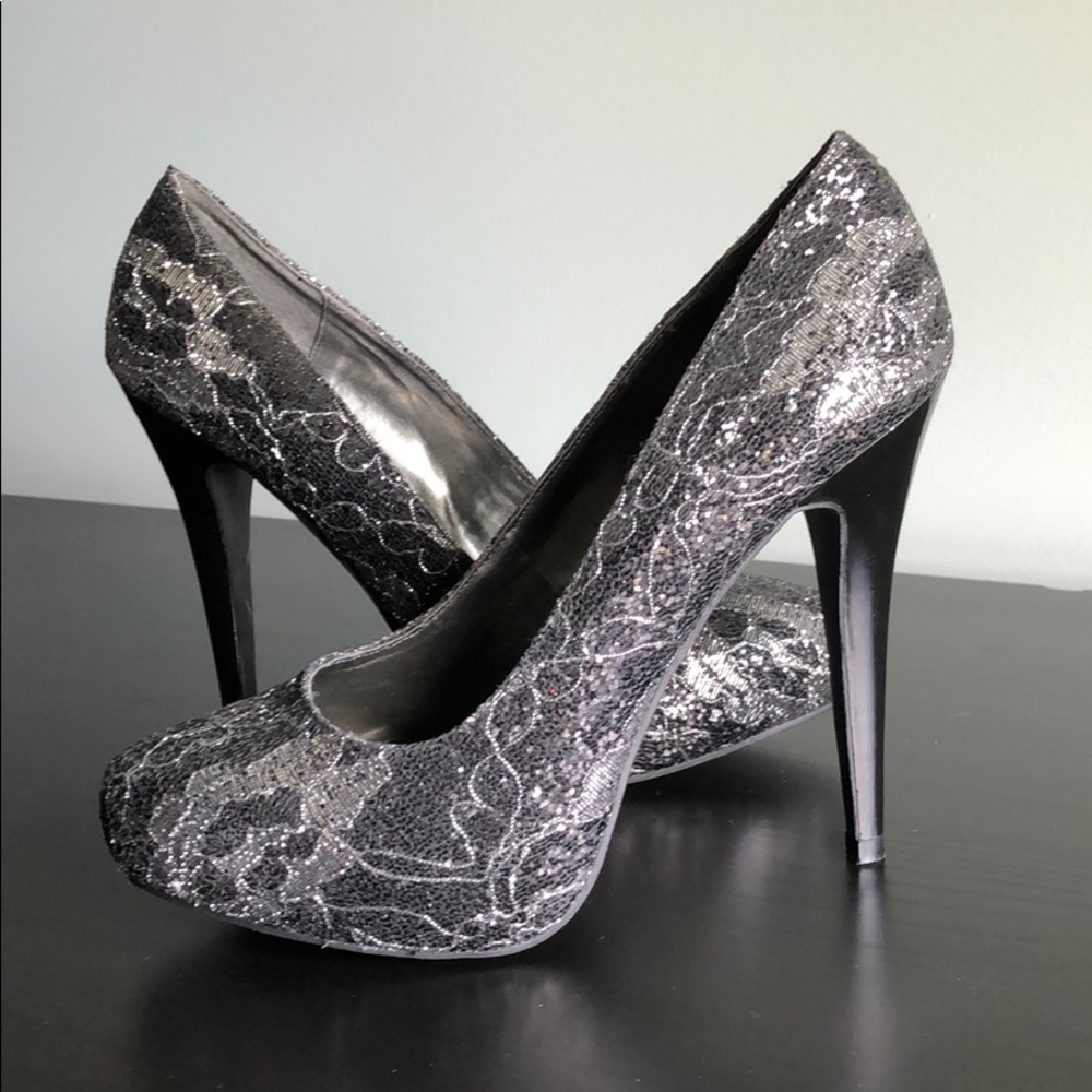 Carlos Santana ‘Love’ black/silver heels